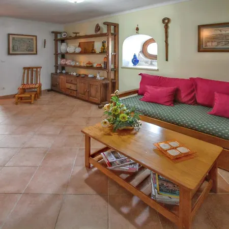Cosy House Near With Shared Swimming Pool * Porto de Mos (Leiria)