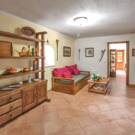 Cosy House Near With Shared Swimming Pool Ferienhaus *