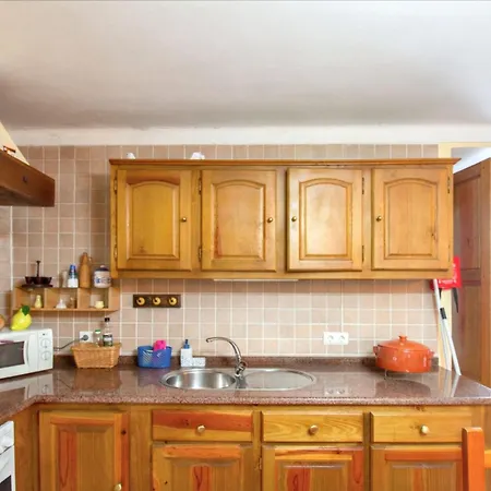 Ferienhaus Cosy House Near With Shared Swimming Pool Porto de Mós