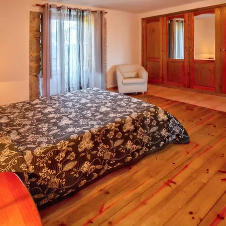 Cosy House Near With Shared Swimming Pool Porto de Mos (Leiria)