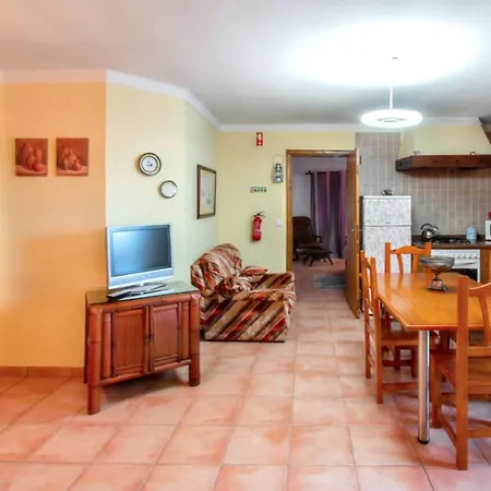 Cosy House Near With Shared Swimming Pool Ferienhaus