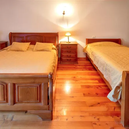 Cosy House Near With Shared Swimming Pool Nyaraló *