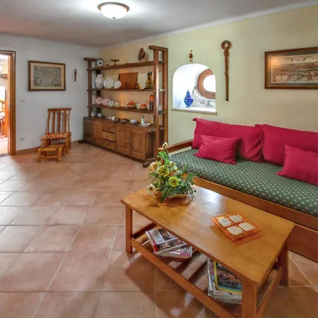 Cosy House Near With Shared Swimming Pool Ferienhaus Porto de Mós